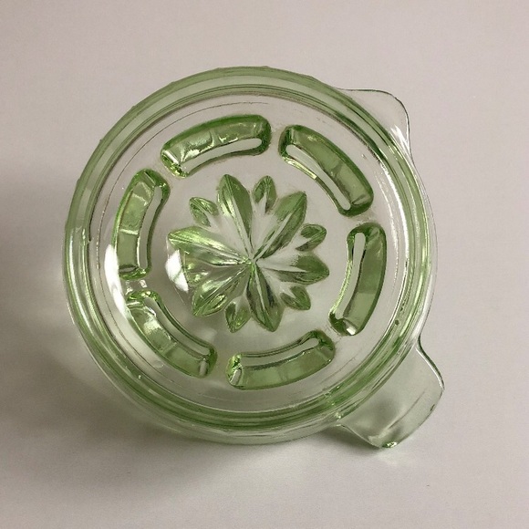 Vintage Green Depression Glass Juicer - Picture 5 of 7